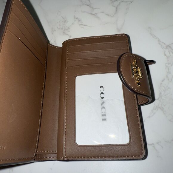 Coach Medium Corner Zip Wallet In Signature Canvas W/ Shell Print In Sand CBO36 - Picture 6 of 8